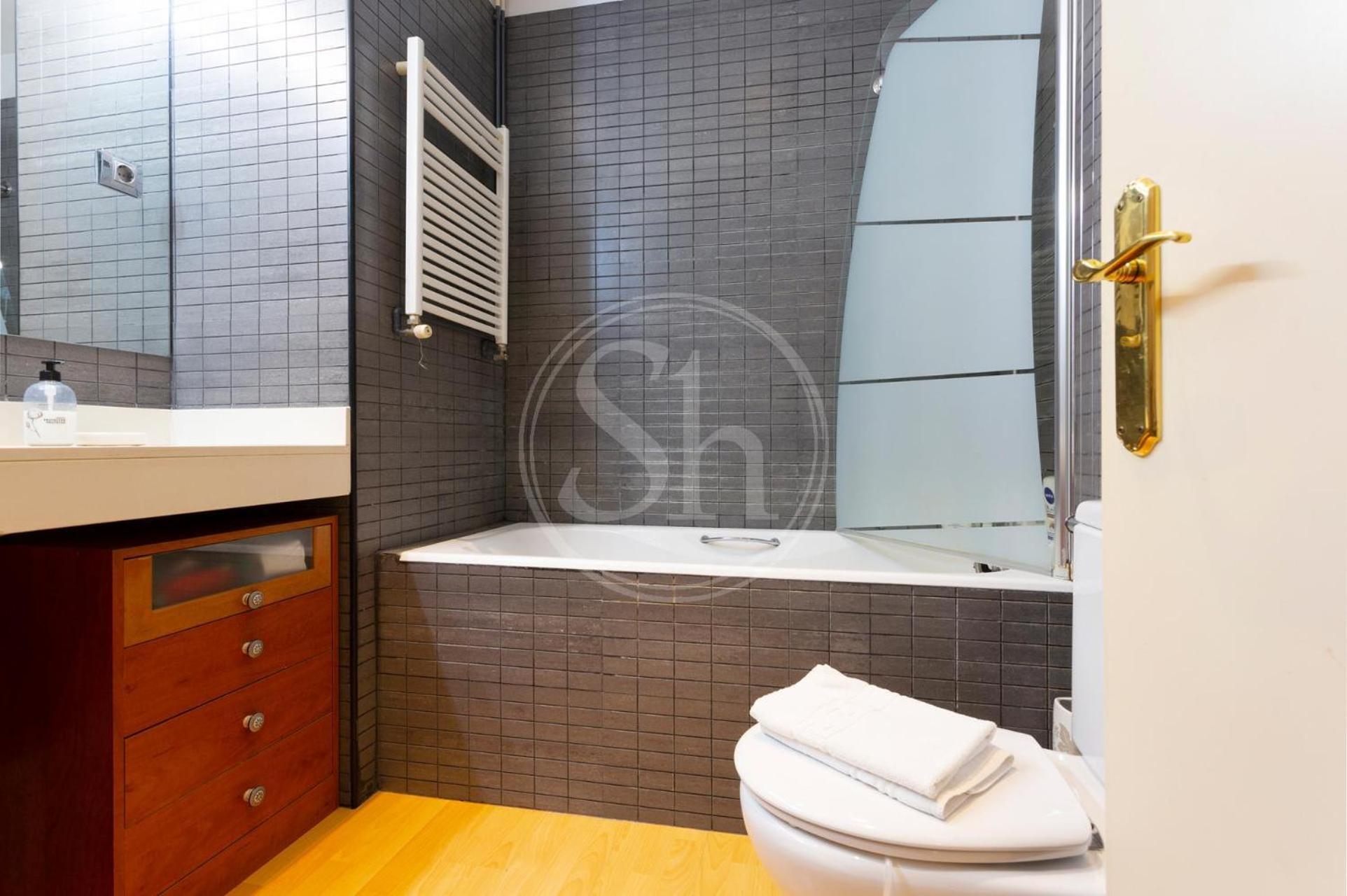 Apartamento Con Terraza En Poble Sec Барселона Экстерьер фото